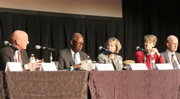 Advisory group seeks role evaluating NASA’s lunar plans